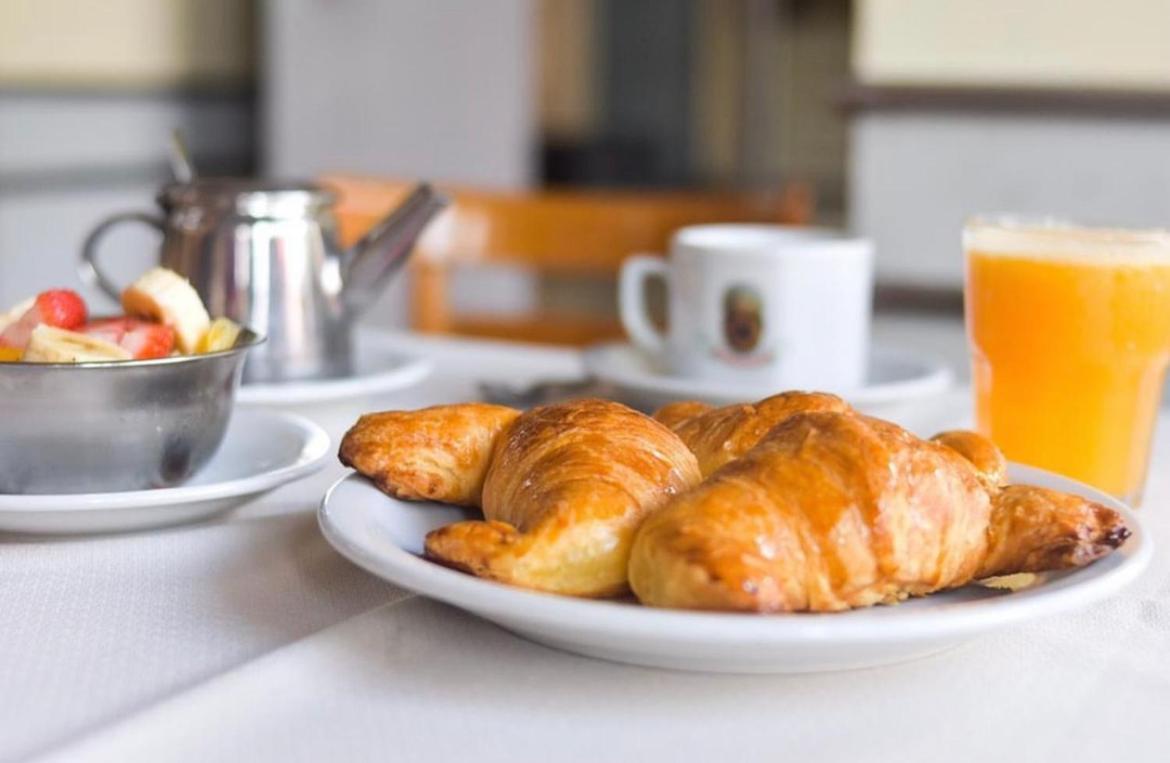 Hotel La Perla Buenos Aires Kültér fotó